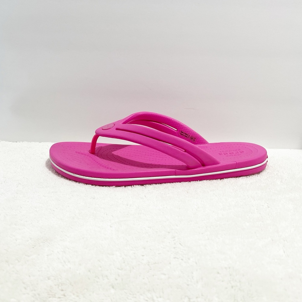 Crocs Pink SlipOn Sandals Summer Pool Waterpark Beach Resort Size 10